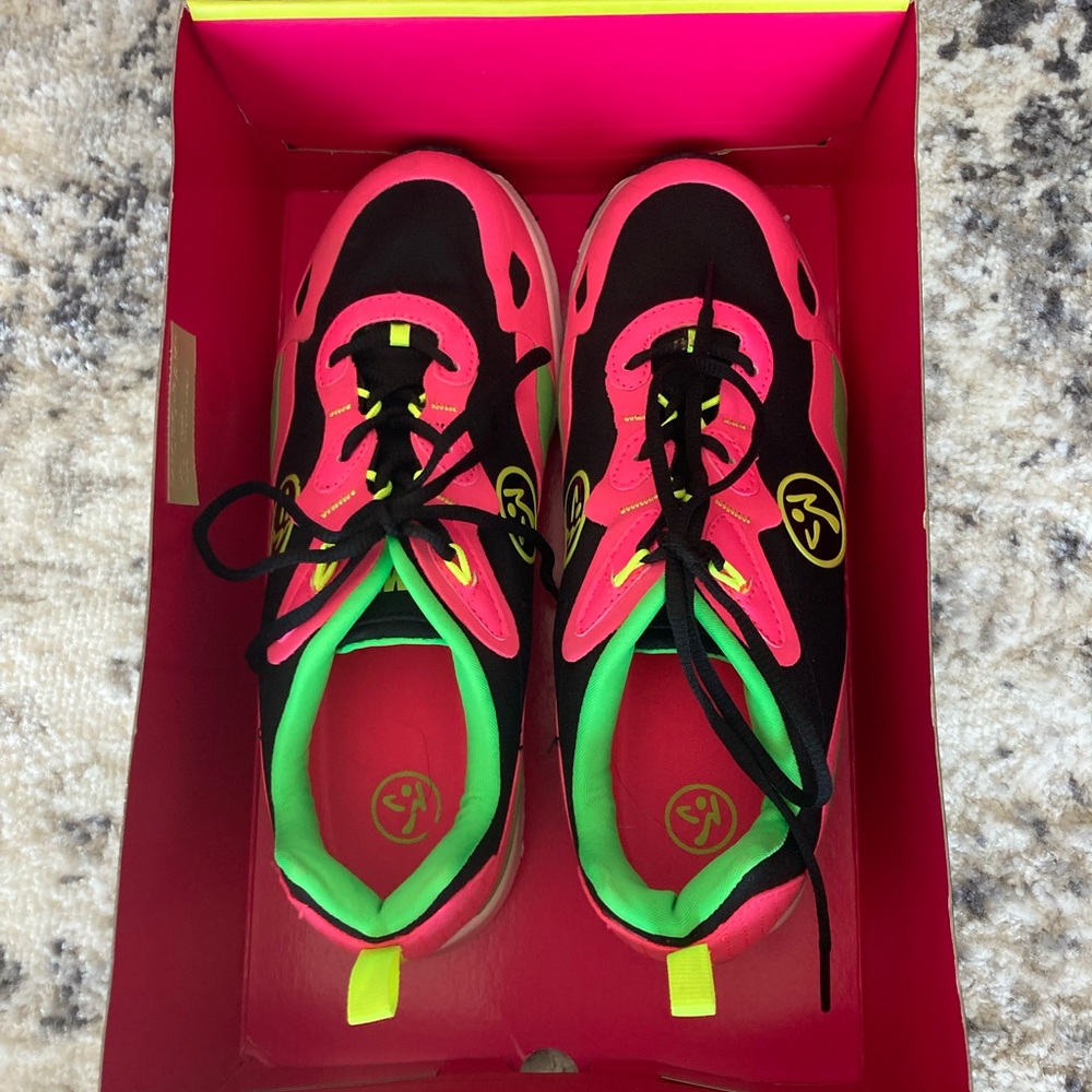 Pink/Green Zumba Air Classic Gym Shoes for Women Size 8
